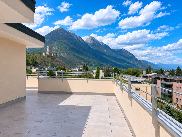 Superbe attique avec terrasse panoramique au coeur de la Fusion